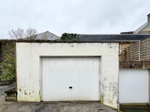 EXCLUSIVITÉ GARAGE DE 17,5M2 CARHAIX PLOUGUER 29
