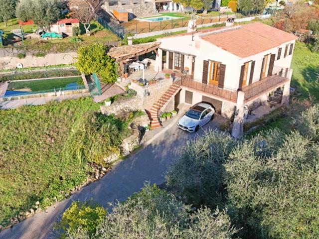 EXCLUSIVITE GATTIERES Villa avec potentiel constructible i