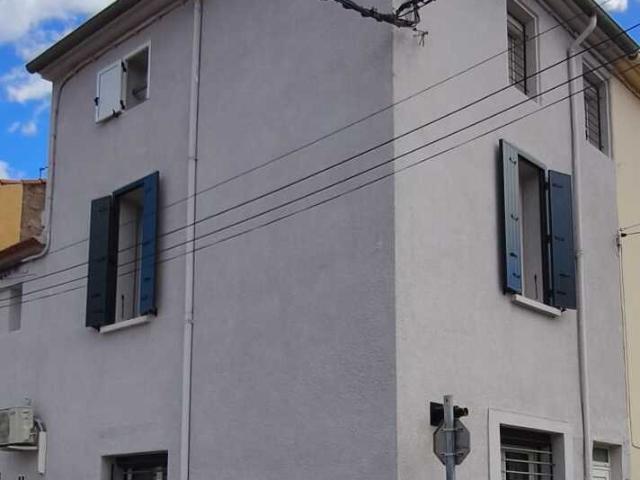 Exclusivité Grande maison de village 2 faces d’angle