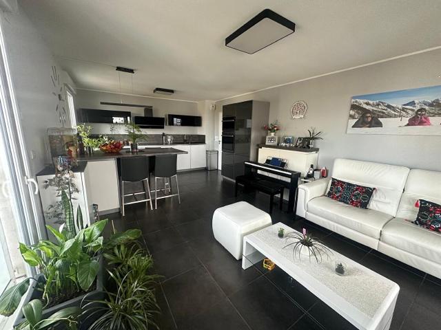 Exclusivité Guy Hoquet Bel appartement avec vue dégagée à Vau