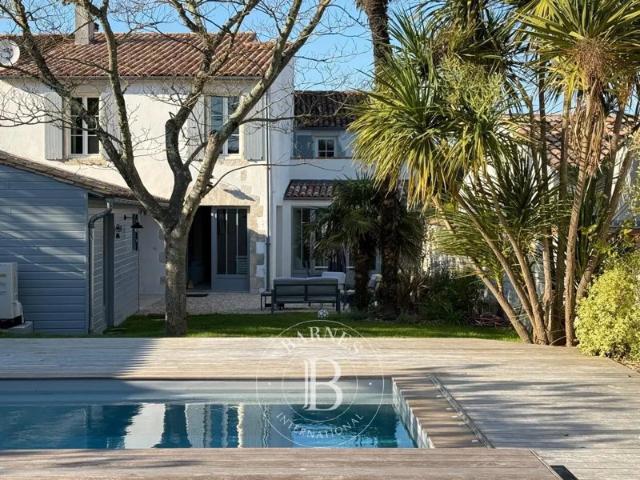 EXCLUSIVITÉ ILE DE RÉ LE BOIS PLAGE Maison à vendre Piscine