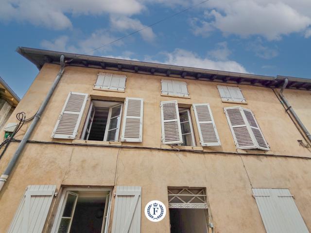 EXCLUSIVITÉ IMMEUBLE DE RAPPORT COMPOSÉ DE 2 APPARTEMENTS