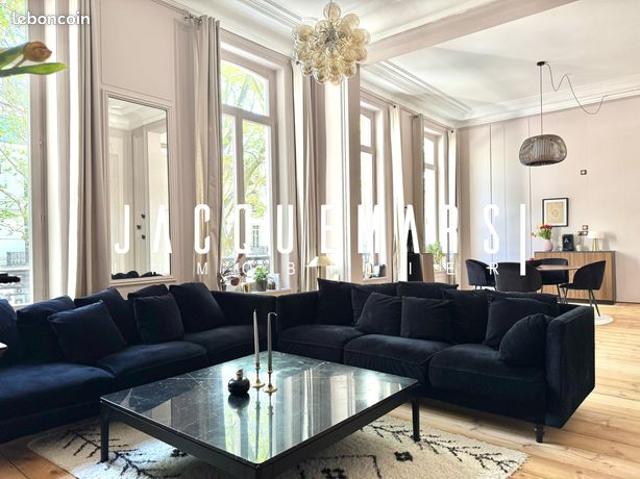 Exclusivité JACQUEMARS Immobilier Lille Liberté Joli T3 avec parking et balcon
