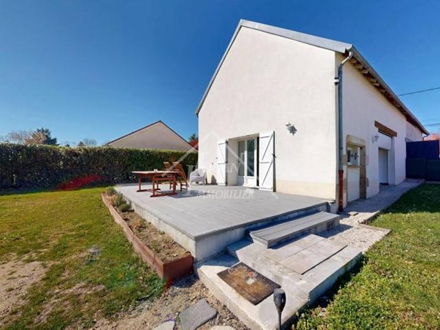 JOLIE MAISON TROIS CHAMBRES ET JARDIN
