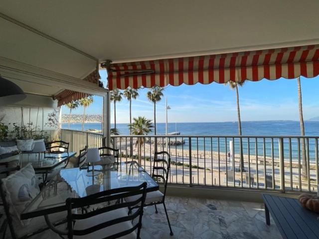 EXCLUSIVITÉ – JUAN LES PINS FRONT DE MER