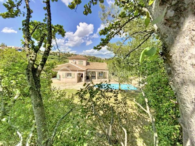 EXCLUSIVITÉ JUVIGNAC HAMEAUX DU GOLF VILLA 5 CHAMBRES PISCINE GARAGE CALME