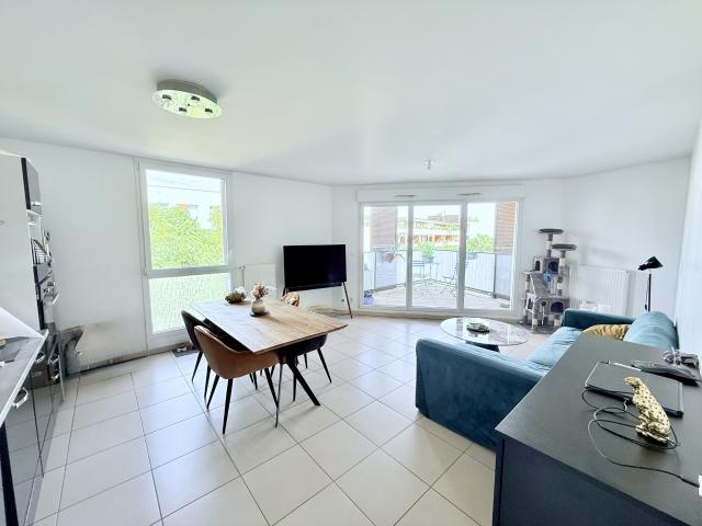 Appartement Sabines, T3 avec terrasse et place de parking