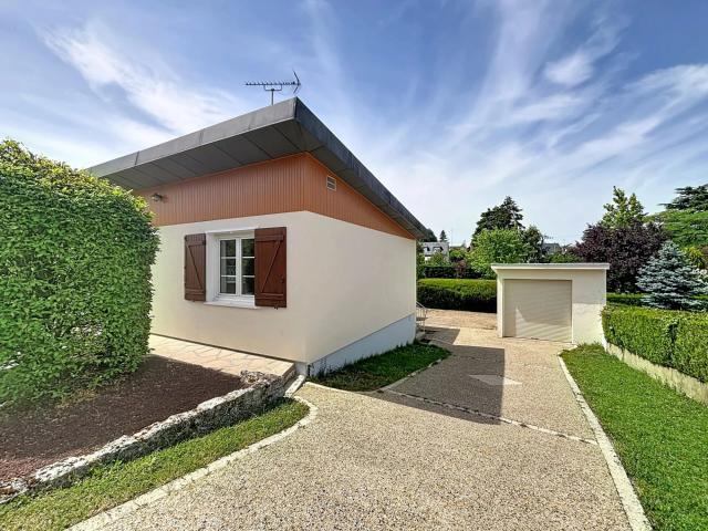 EXCLUSIVITÉ LA CHAUSSÉE SAINT VICTOR Pavillon Plain Pied