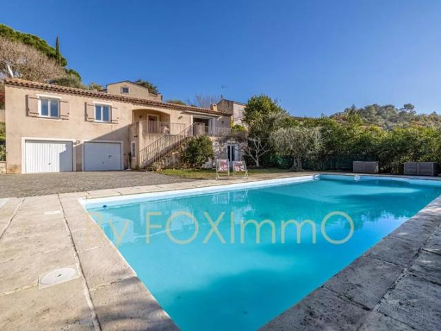 EXCLUSIVITÉ ! La Colle Sur Loup/Villeneuve Loubet, belle Villa individuelle récente, en parfait état, 4/5 chambres, calme, piscine, garage Terrain plat