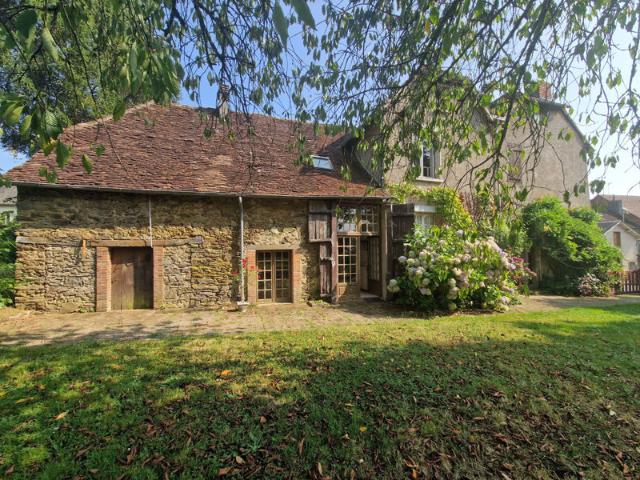 EXCLUSIVITE La maison 'de campagne' à proximité des commerce