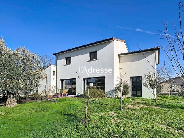Exclusivité l'Adresse Immobilier Tournefeuille Maison T5 de 154m² sur un Terrain de 607m²