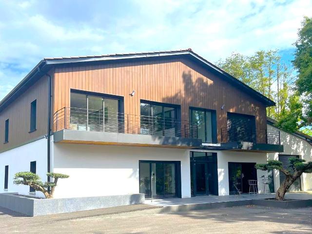 EXCLUSIVITE ! LE TOURNE LANGOIRAN LOCAUX D'ACTIVITES NEUFS DE 1.130M2 SUR UNE PARCELLE DE 14.200M2 AVEC PARKING GOUDRONNE + PROGRAMME IMMOBILIER A CONSTRUIRE !