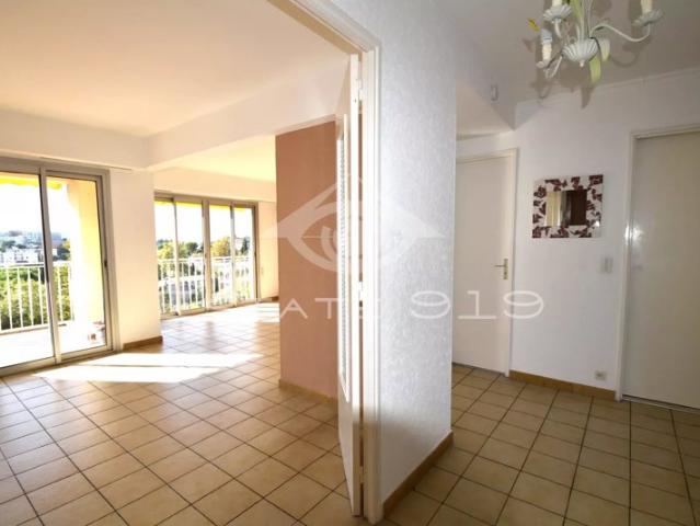 EXCLUSIVITE LE CANNET 2 PIECES 63,32 M² VUE PANORAMIQUE