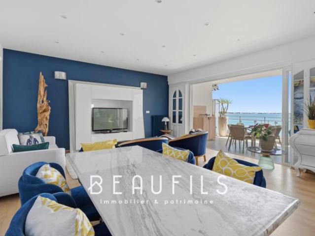 Exclusivité. Appartement 1ère ligne vue mer