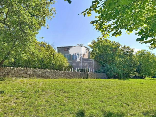 EXCLUSIVITE LUBERON MAISON XVIIIè sur plus de 3 Ha