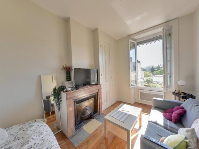 EXCLUSIVITÉ LYON 3EME 30 rue Turbil T1 de 42m² en location nue