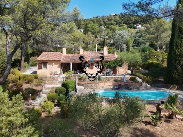 EXCLUSIVITE: MAGNIFIQUE VILLA LA BOUVERIE