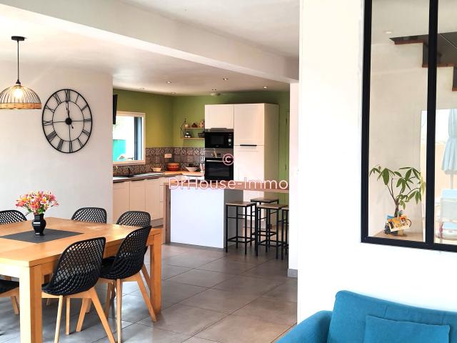 Exclusivité: maison contemporaine sur Plourivo