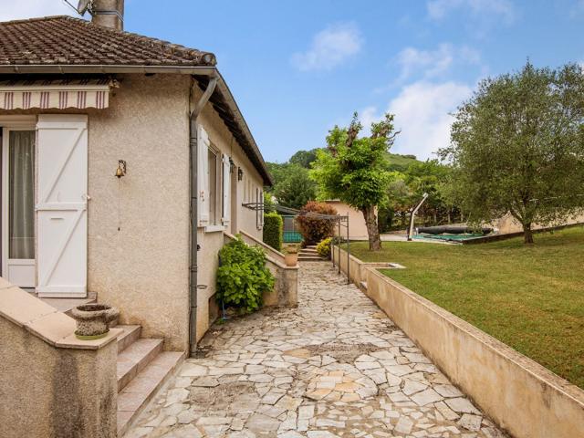 Exclusivité: Maison calme absolu à 2 minutes du centre vill. 127m² Saint Laurent les Tours