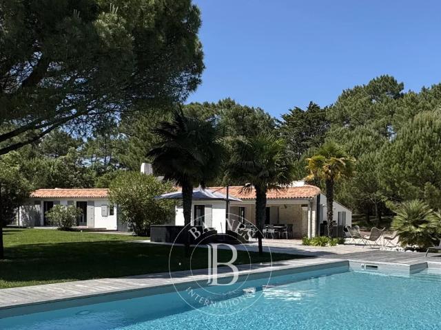 Exclusivité Maison à vendre avec piscine Bois Plage en Ré