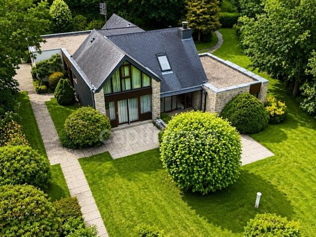 EXCLUSIVITÉ Maison d'architecte à vendre 8 pièces CARHAIX PLOUGUER 29