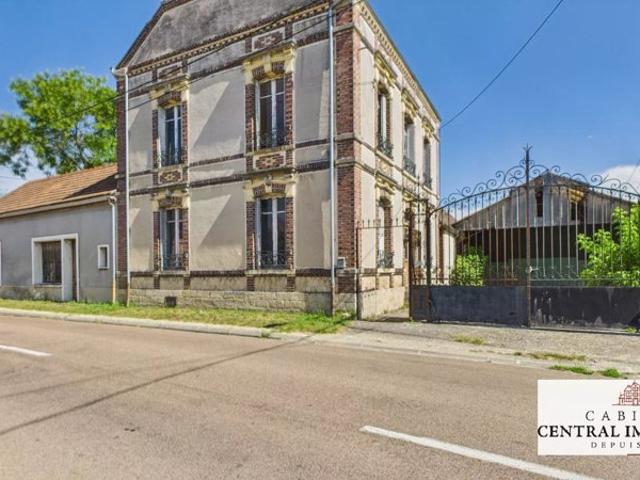 Exclusivité Maison de maître à rénover