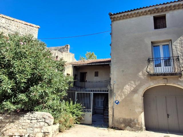 Exclusivité Maison de village de 90m² + dependances La Garde Adhemar
