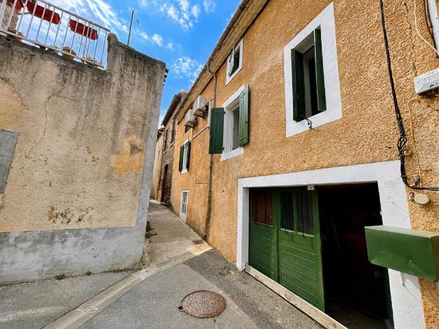 EXCLUSIVITÉ, Maison de ville avec garage, cave à Rieux Minervois