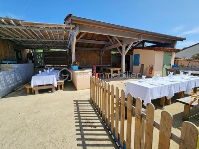 EXCLUSIVITÉ – MAISON FAMILIALE AVEC DÉPENDANCE, GARAGE ET 1 000 M² DE TERRAIN