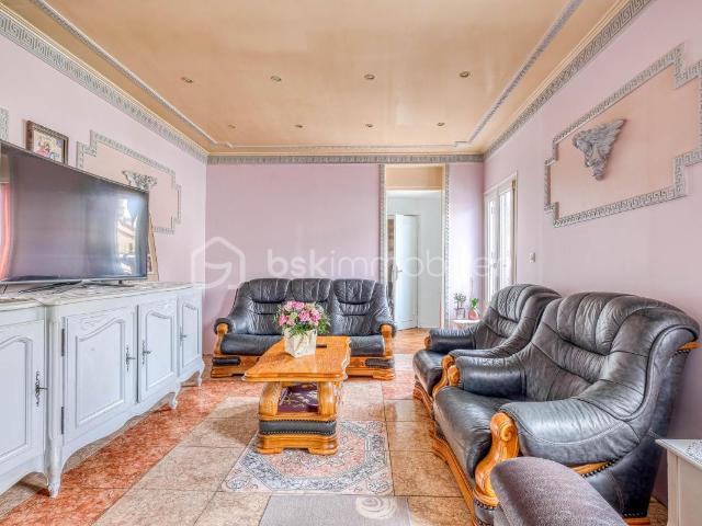 EXCLUSIVITÉ – MAISON FAMILIALE AVEC JARDIN – QUARTIER MARX DORMOY