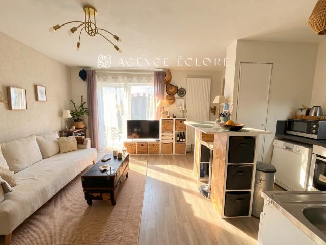 EXCLUSIVITÉ: Maison lumineuse de 55 m2 avec jardin et stationnement couvert