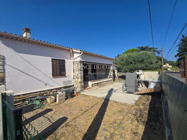 EXCLUSIVITE Maison mitoyenne avec jardin – Fort potentiel de