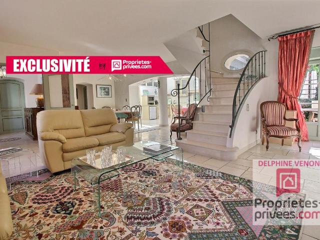 Exclusivité Maison prestige avec beaucoup de cachet à 2 pas des commerces, du parc et de la Loire à Chateauneuf Sur Loire