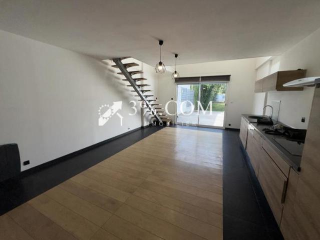 EXCLUSIVITÉ MAISON RÉCENTE 2 CHAMBRES AVEC GARAGE, DRESSIN