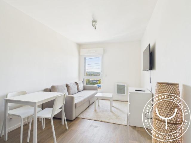 EXCLUSIVITE MASSY PALAISEAU STUDIO MEUBLE 20.92M²