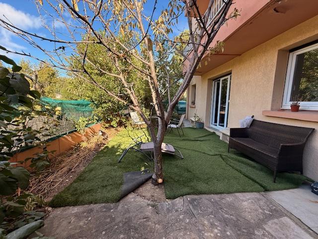 APPARTEMENT DEUX PIECES JARDIN 54m2
