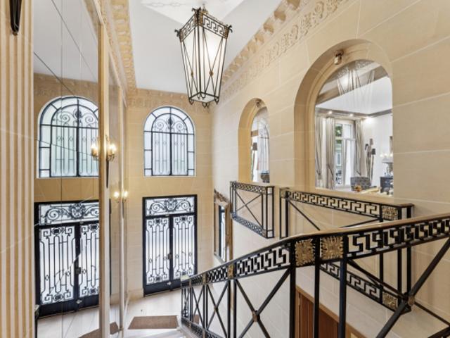 EXCLUSIVITE Neuilly Hôtel particulier de réception et famili