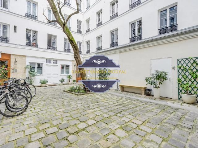 EXCLUSIVITE PARIS III RAMBUTEAU 2 PIECES 51,30m2 ASCENSEUR 660 000 euros