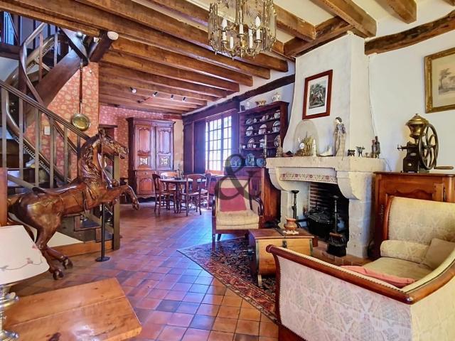 EXCLUSIVITÉ PONTLEVOY MAISON DE VILLE DE 113 m²