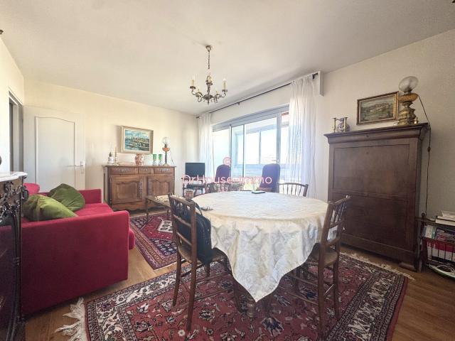 EXCLUSIVITE POITIERS EST COURONNERIES APPARTEMENT DE 88 m2 AVEC ASCENSEUR PLACE DE PARKING EN SOUS SOL