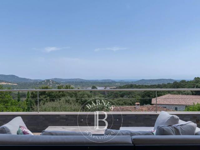 Exclusivité, Porto Vecchio, Trinité, Villa T5 avec piscine. m² Porto Vecchio