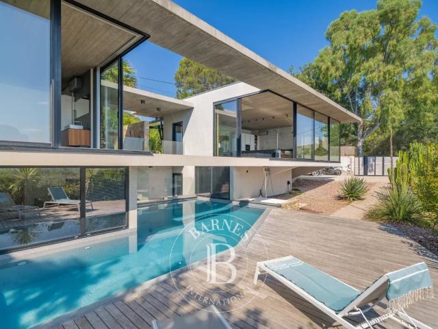 Exclusivite Proche De Cannes Villa Contemporaine Vue Mer. 140m² Cannes