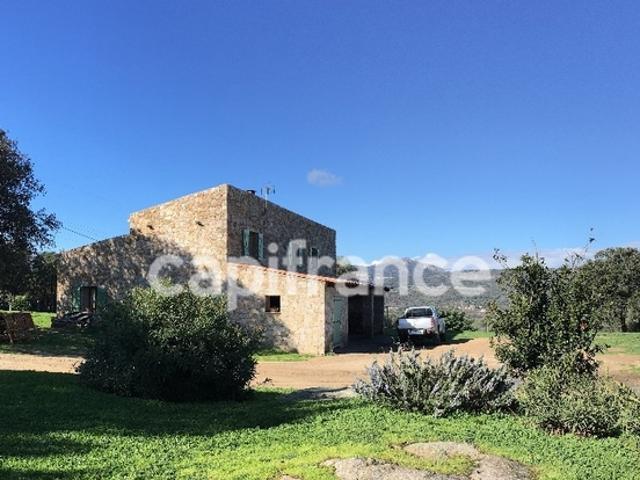 EXCLUSIVITE: Proche de L'ILE ROUSSE, Plaine du Reginu, propriété en pierre T5 161 m² sur 1.96 ha de terrain