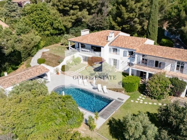 Exclusivité: Propriété 7 chambres, vue mer, vignes et collin. 280m² La Croix Valmer