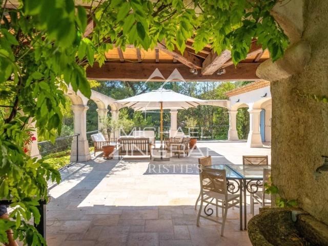 Exclusivité Propriété avec piscine et tennis 380m² Saint Cyr sur Mer