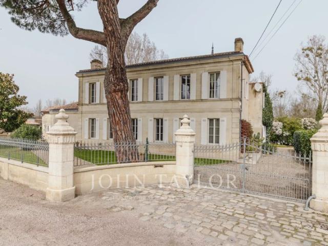 Exclusivité Propriété de caractère a 25 min de Bordeaux
