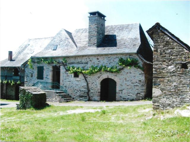 EXCLUSIVITE PROPRIETE DE CARACTERE EN PIERRE XVIIe et XVIIIe SIECLES POTENTIEL EXCEPTIONNEL