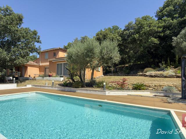 Exclusivité Propriété provençale T6 de 183 m2 sur 4 643 m2 avec piscine