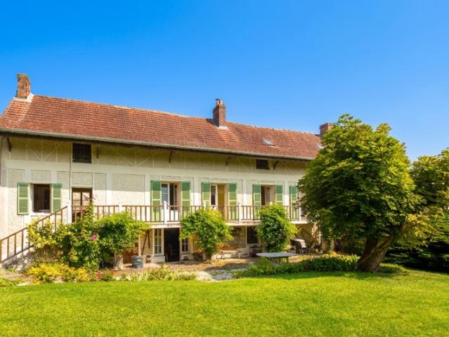 Exclusivité Propriétés Privées Maison pleine de charme, dans un cadre exceptionnel