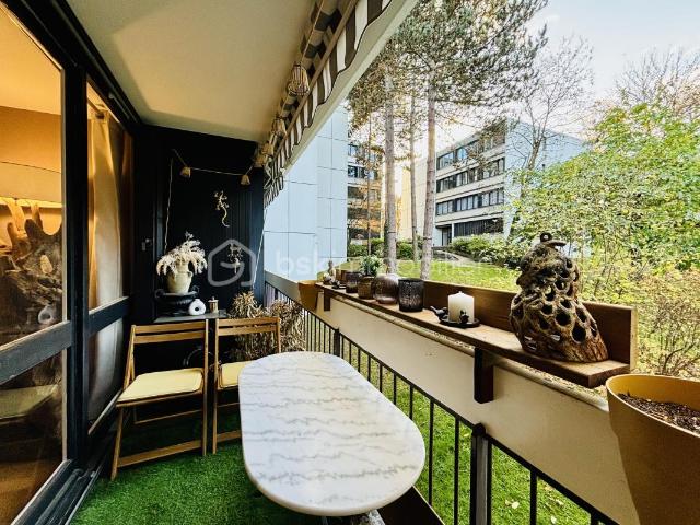 Exclusivité Résidence de standing à Garches Appartement 3 pièces avec balcon, cave et parking